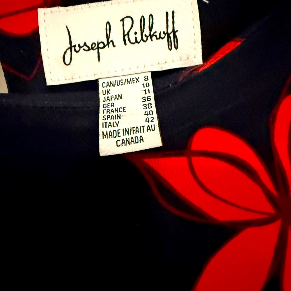 Joseph Ribkoff top, Bell Sleeves, Excellent condition. - Picture 2 of 2